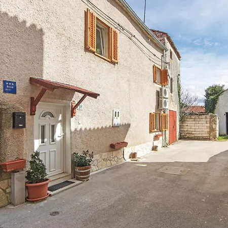 3 Σπίτι διακοπών *